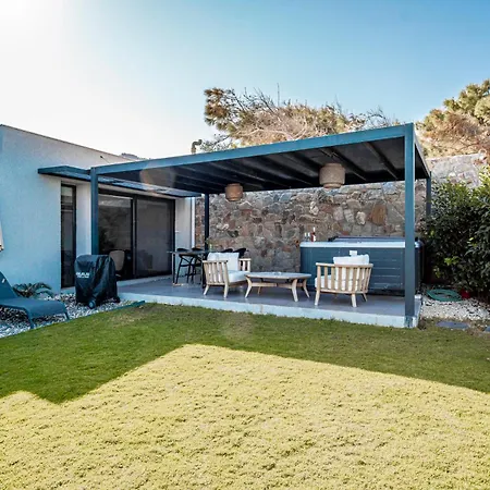 Cimentepe Deluxe 2 - With Jacuzzi In Yalikavak