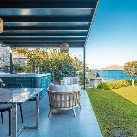 Cimentepe Deluxe 2 - With Jacuzzi In Yalikavak Villa