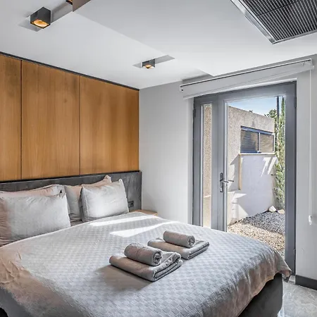 Cimentepe Deluxe 2 - With Jacuzzi In Yalikavak