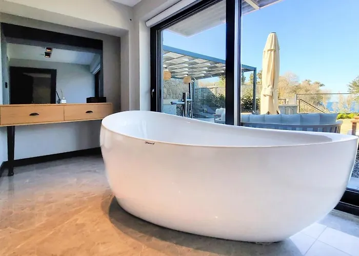 Vilă Cimentepe Deluxe 2 - With Jacuzzi In Yalikavak